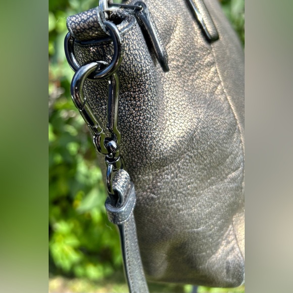 COACH Kelsey Satchel Metallic Leather - Picture 5 of 15